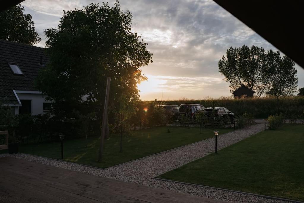 Villa De Os Aan De Dijk Grafhorst Esterno foto